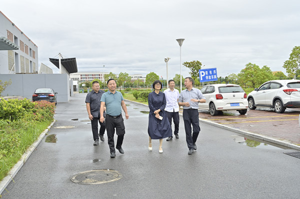 严阵以待迎检查  凝心聚力启新程